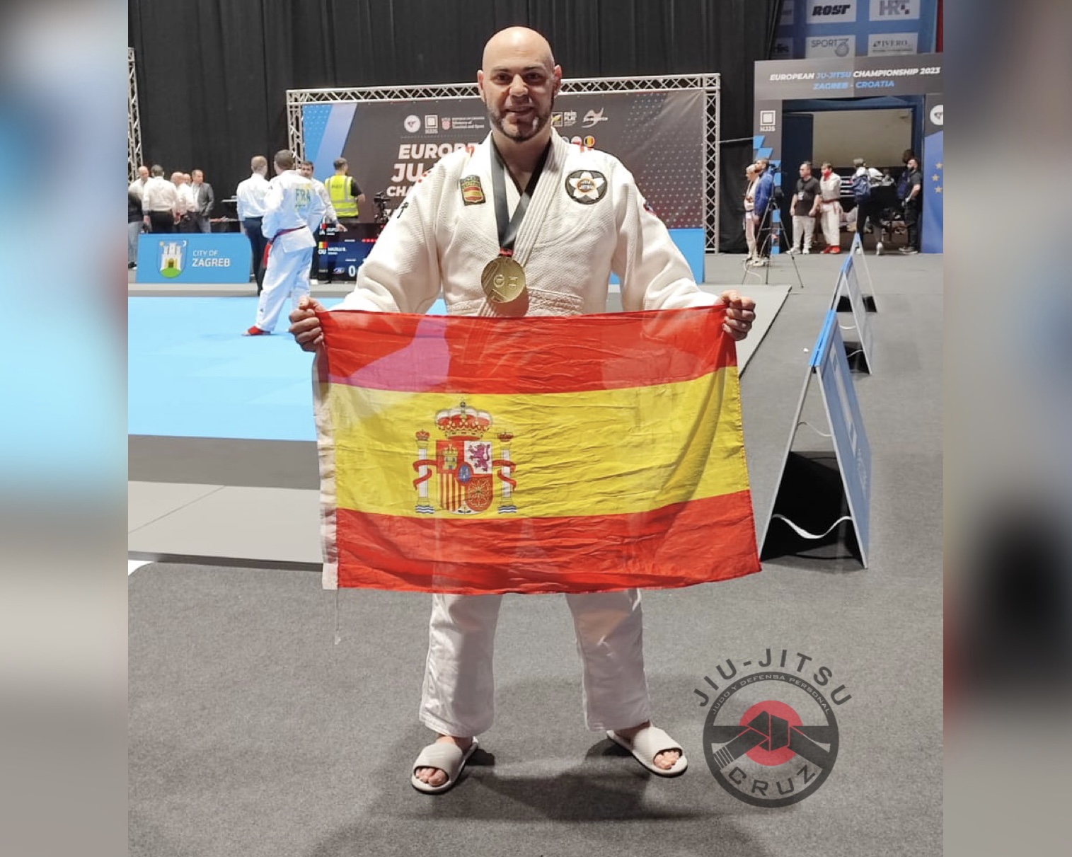  > David Cruz Delgado en la pista del Campeonato de Europa </